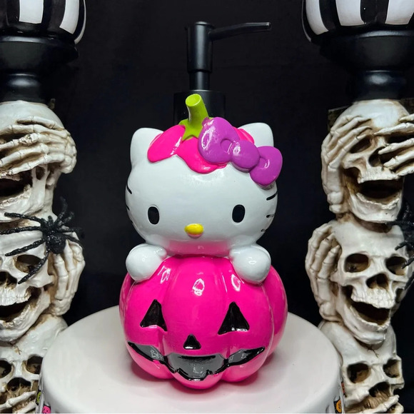 Sanrio Hello Kitty Halloween Hot Pink Pumpkin Jack O' Lantern Soap Dispenser - Picture 2 of 12